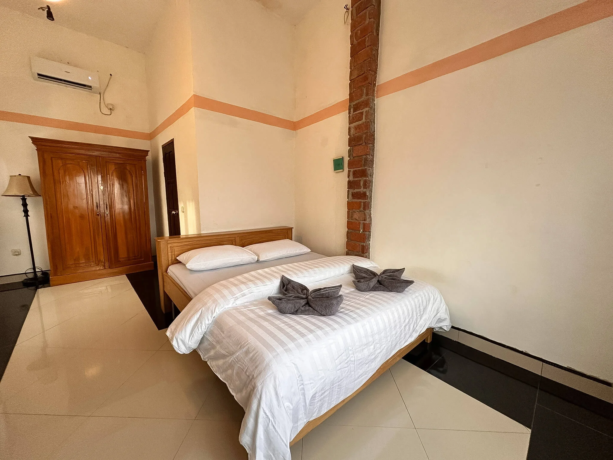 Superior Seaview Room